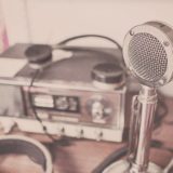Covid allein zu Haus, Podcast, Kopfhörer, Arbeitsplatz, Home Office