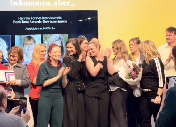 Hörbuchsprecherin des Jahres 2026 bei den BookBeat Awards 2026.